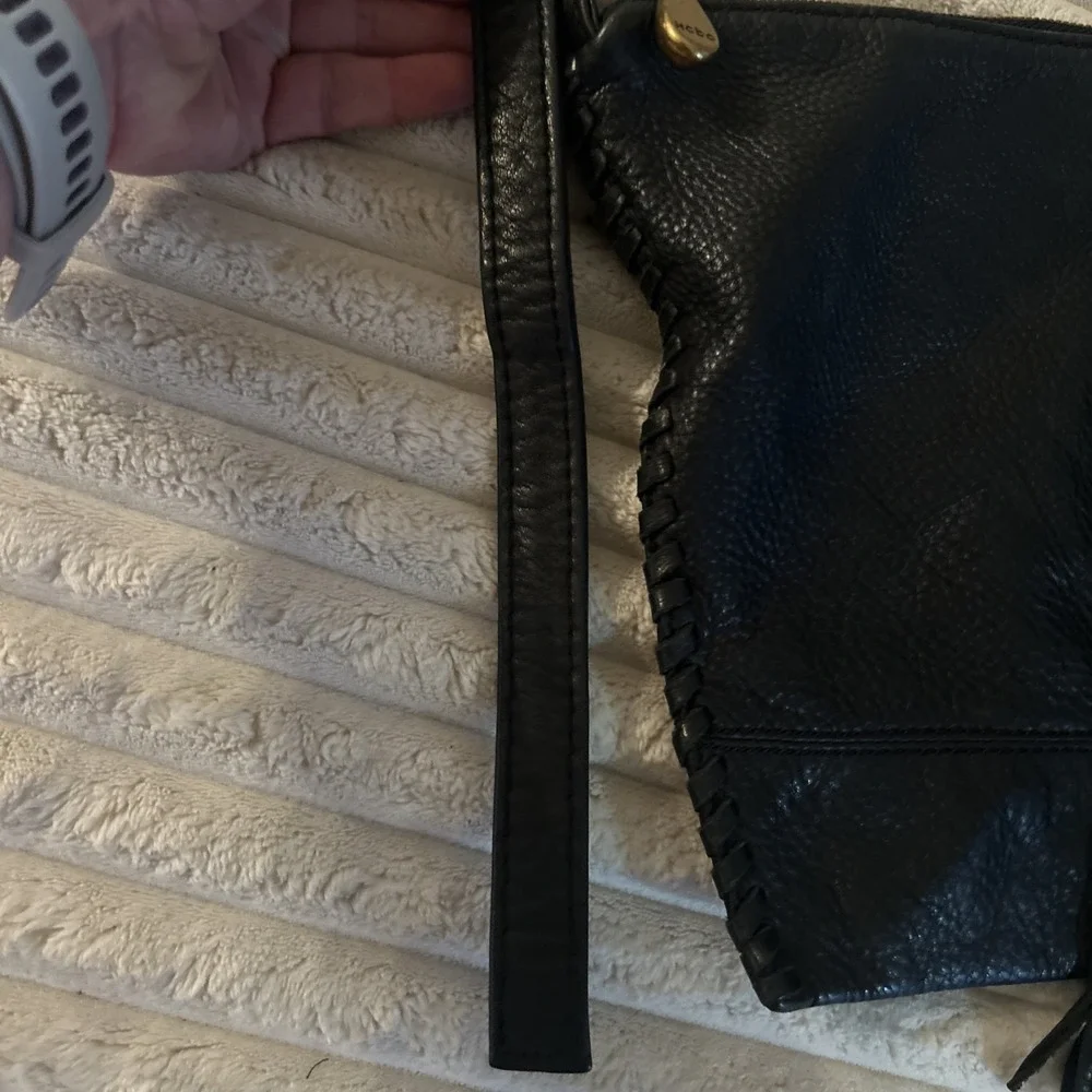 Hobo International Black Leather Crossbody Bag   /‎ Shoulder| Tassel Detail Gold